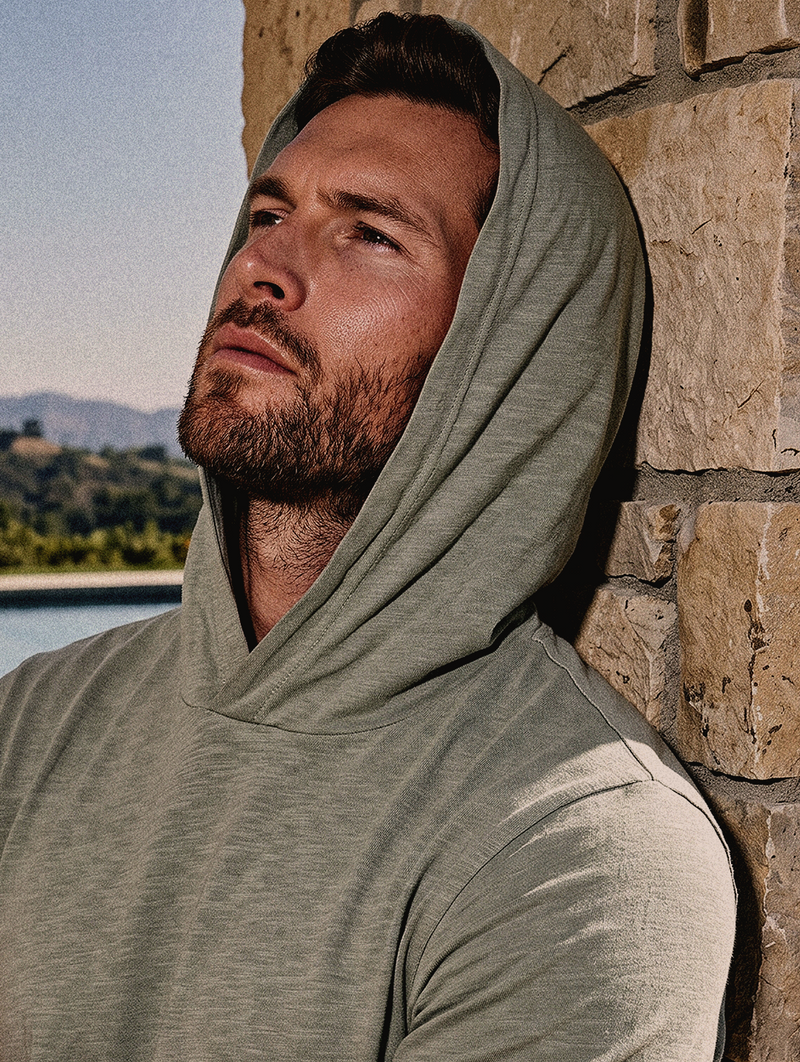 Hoodies & Sweatshirts